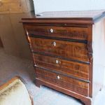 157 4007 CHEST OF DRAWERS